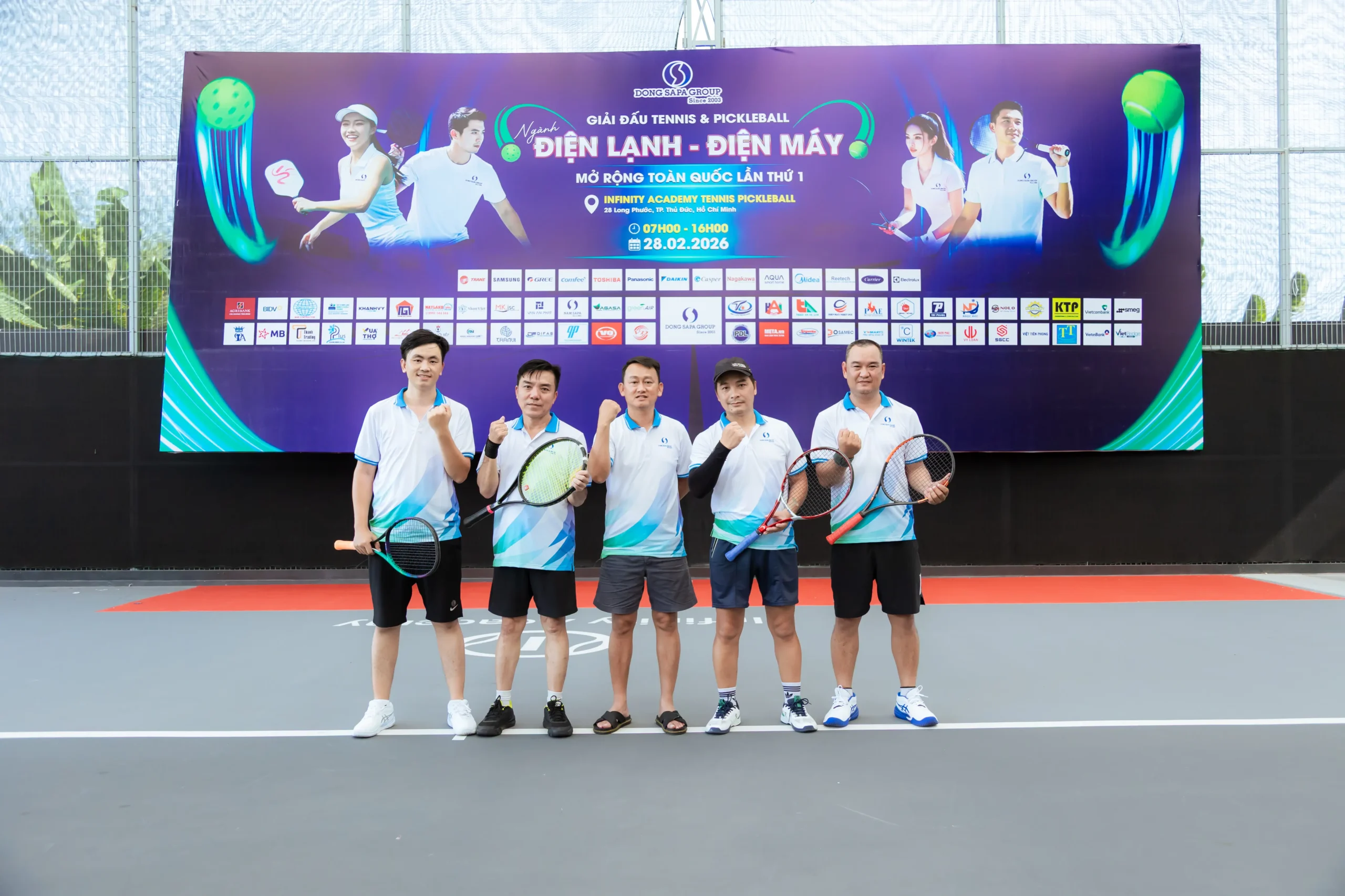 dong sapa ky niem 23 nam thanh lap