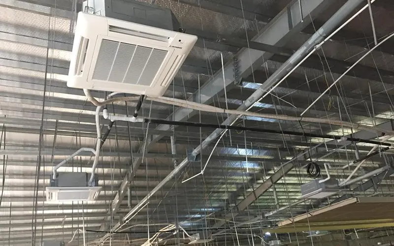 Tại sao nên dùng máy lạnh âm trần cho nhà xưởng
